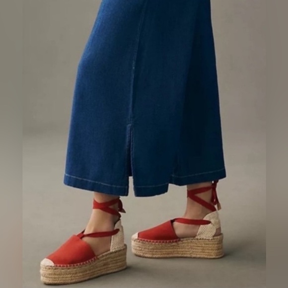 Anthropologie Wide Leg Smocked Waist Culottes - Picture 2 of 11